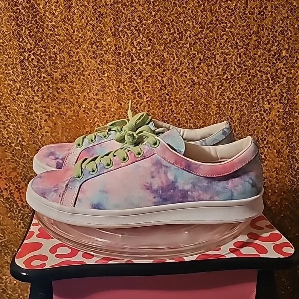 Y sz 9 M RAMPAGE Holly Tie-Dye Low Top Sneakers - Tennis Shoes